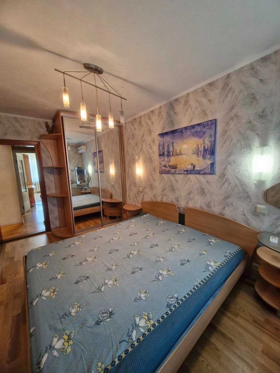 Продам 3-к.квартиру возле Юридичекой академии(4ст. Фонтана)