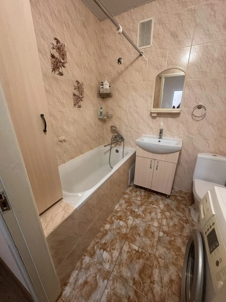 Sale of a 1-room apartment in a new building in Vystavka