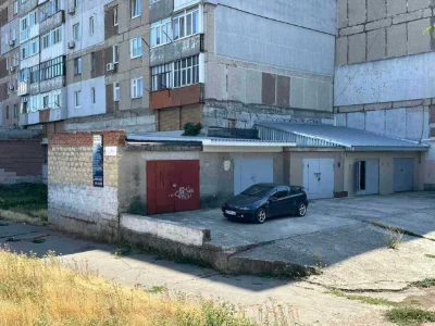Продам 2 спарені гаражі по вул. Полтавська 23