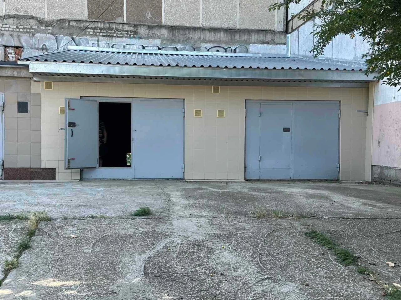 Продам 2 спарені гаражі по вул. Полтавська 23