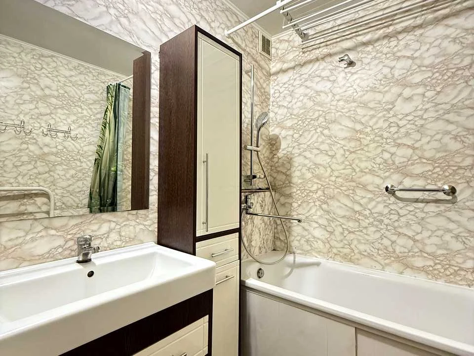 Apartment. Kyiv, Gorlovska St.