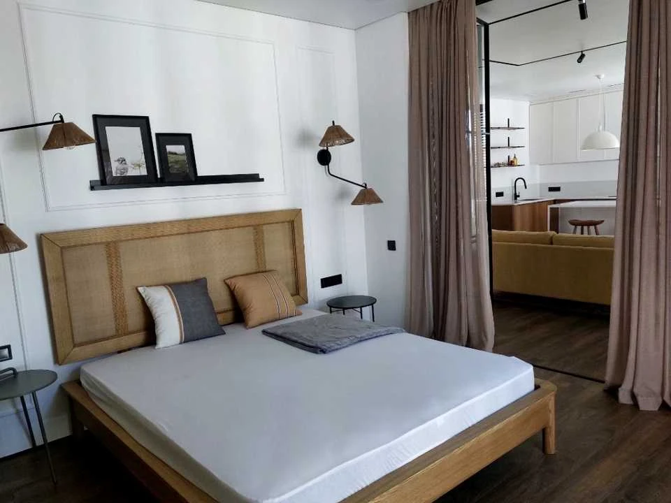 Apartment. Kyiv, Salutna St.