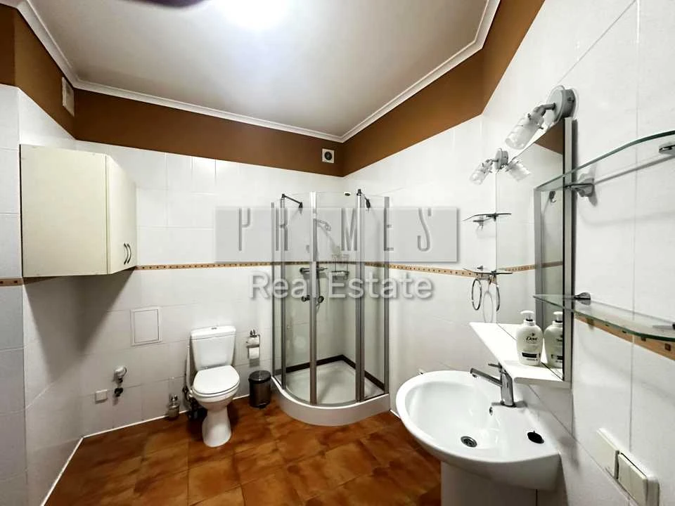 Apartment. Kyiv, Tarasa Shevchenko Avenue.