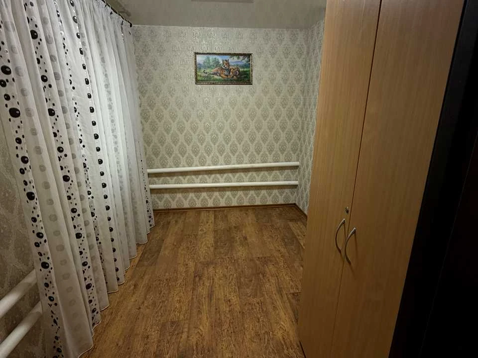 House. Dnipro, Azovstali St.
