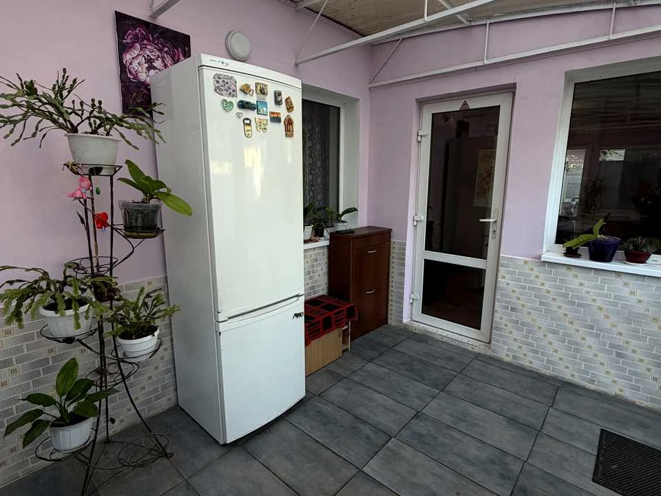 House. Dnipro, Azovstali St.