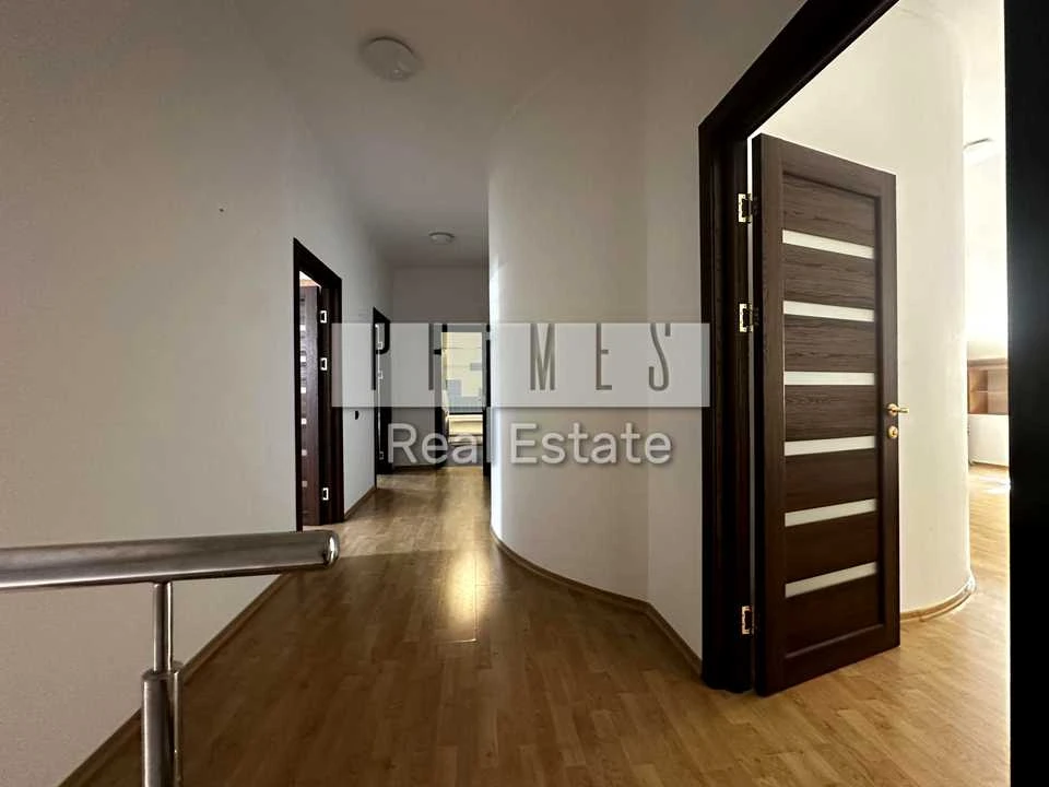 Apartment. Kyiv, Tarasa Shevchenko Avenue.
