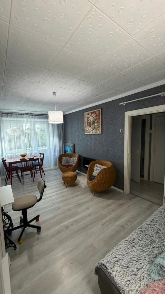 Apartment Second Floor. 3 Rooms.