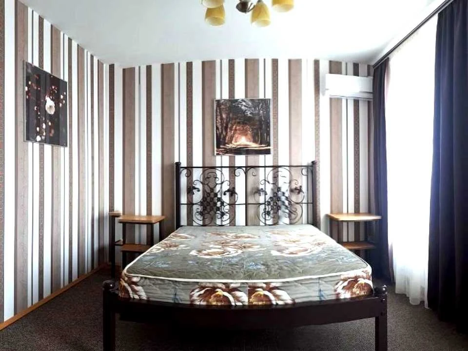 Apartment. Kyiv, Mykhola Bazhana Avenue