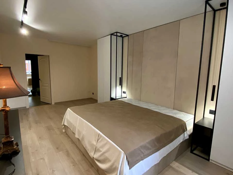Apartment. Kyiv, Harmatna St.