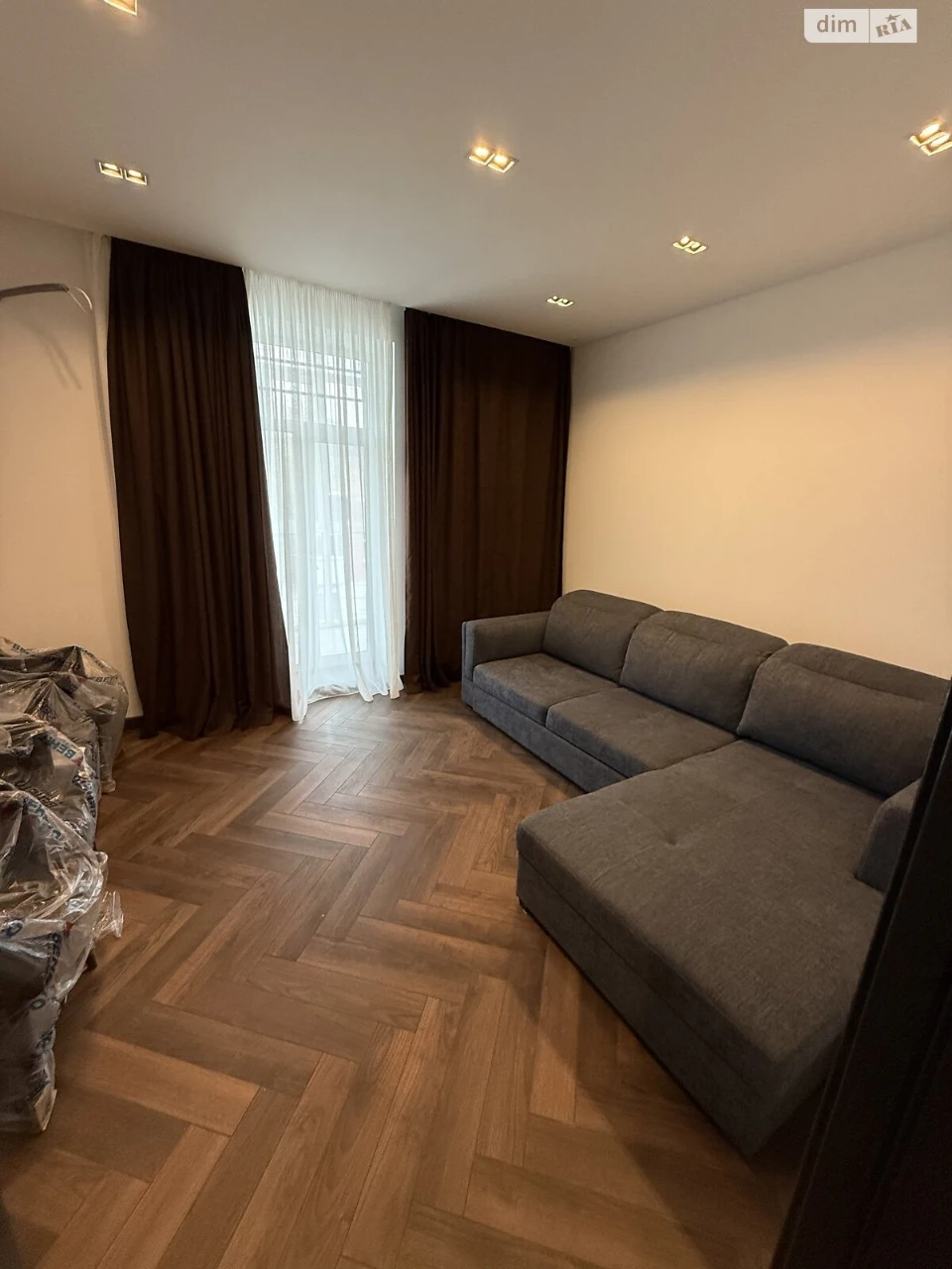 Apartment for Sale, Center
