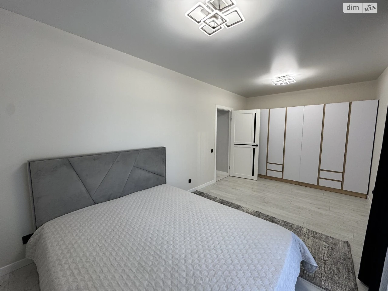 Apartment for Sale, Center