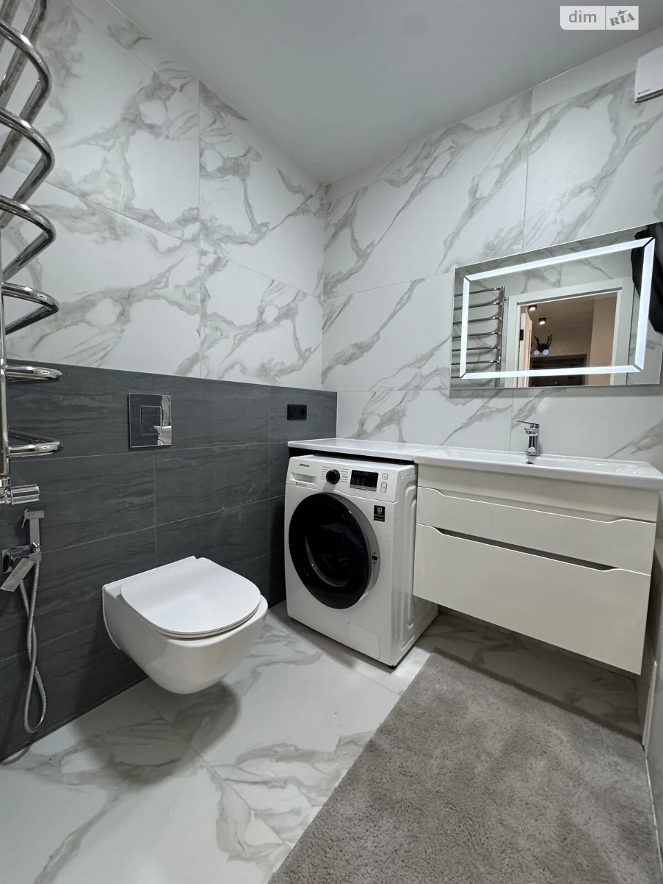 Apartment for Sale, Center
