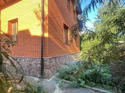 House. Rivne, Holubyna St.