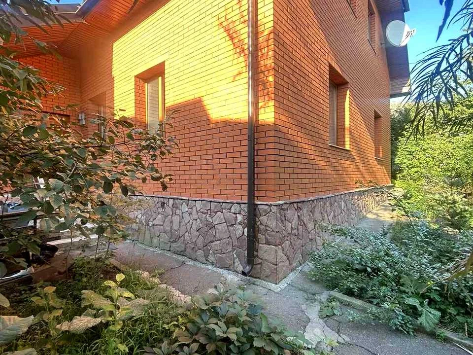 House. Rivne, Holubyna St.