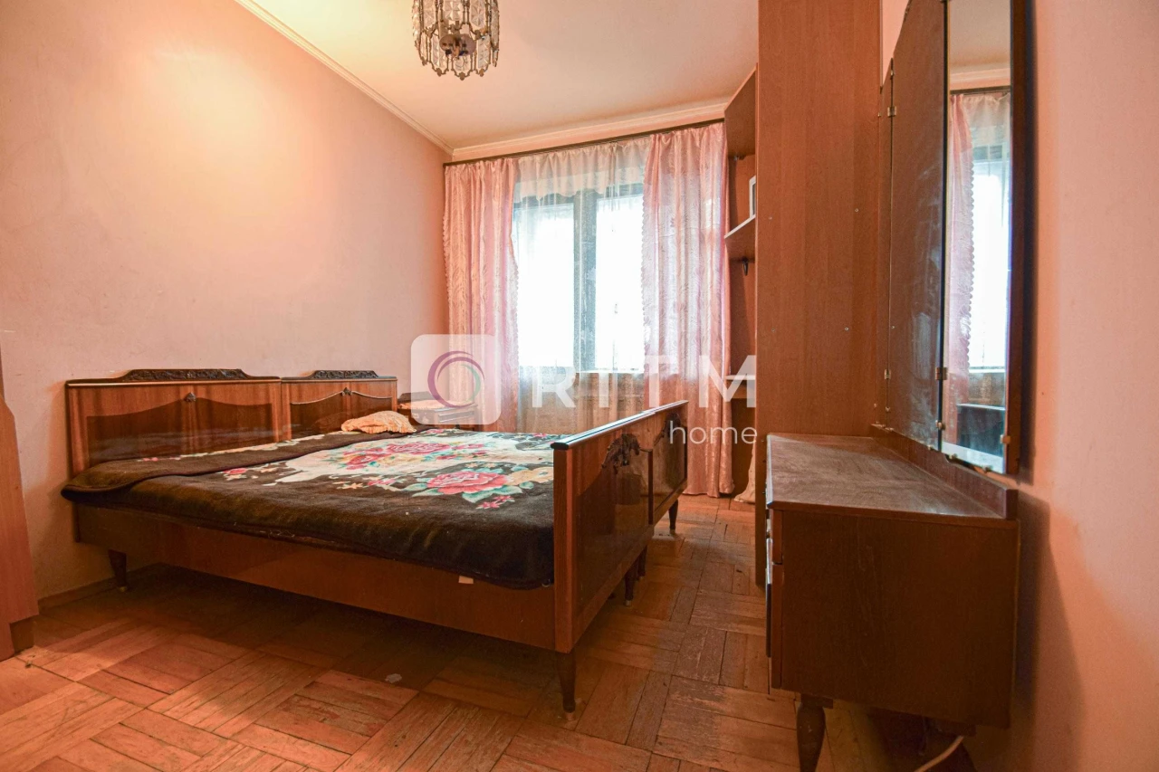 Sale of a 3-room apartment in the area of Canada, Ternopil