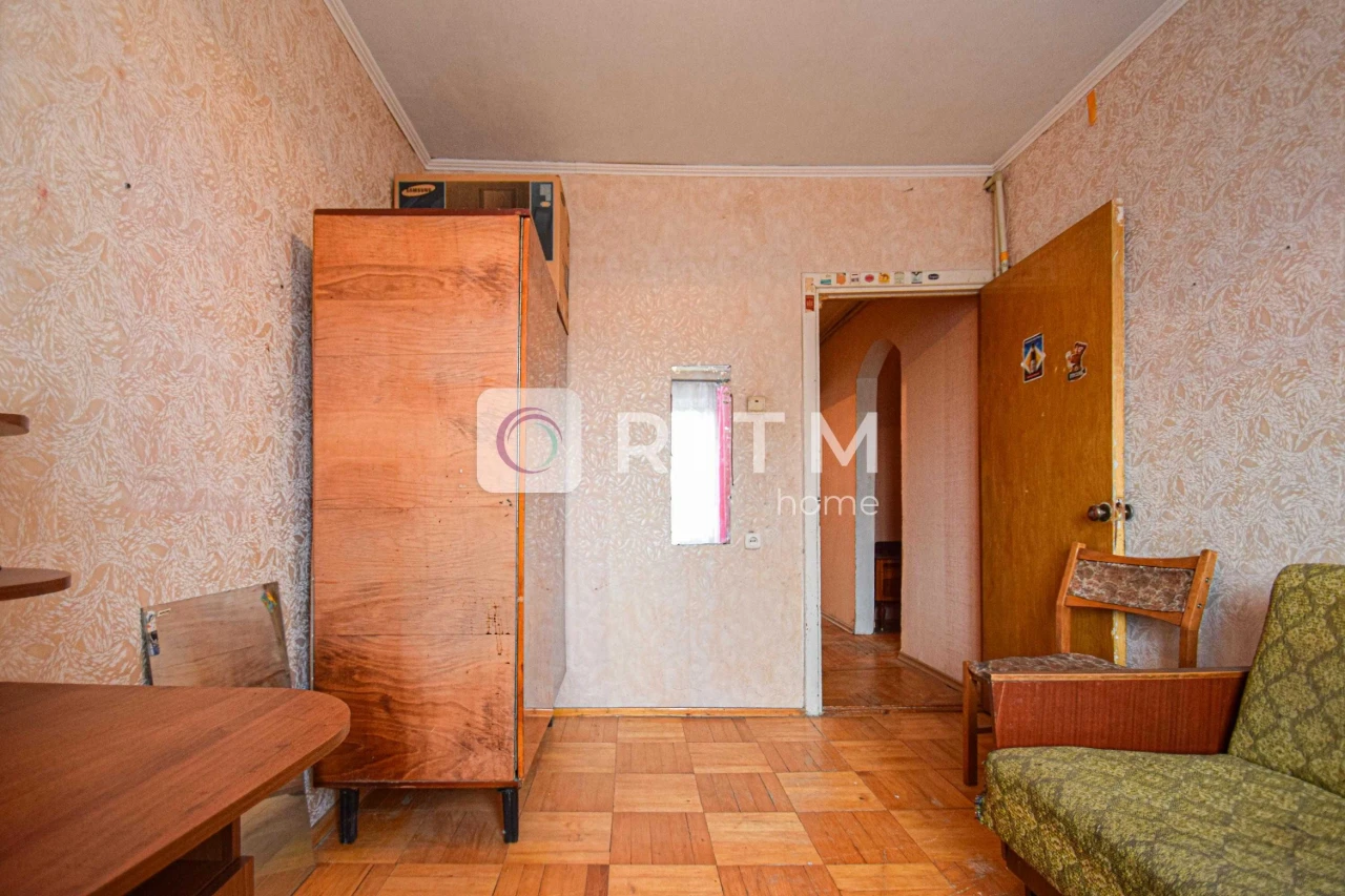 Sale of a 3-room apartment in the area of Canada, Ternopil