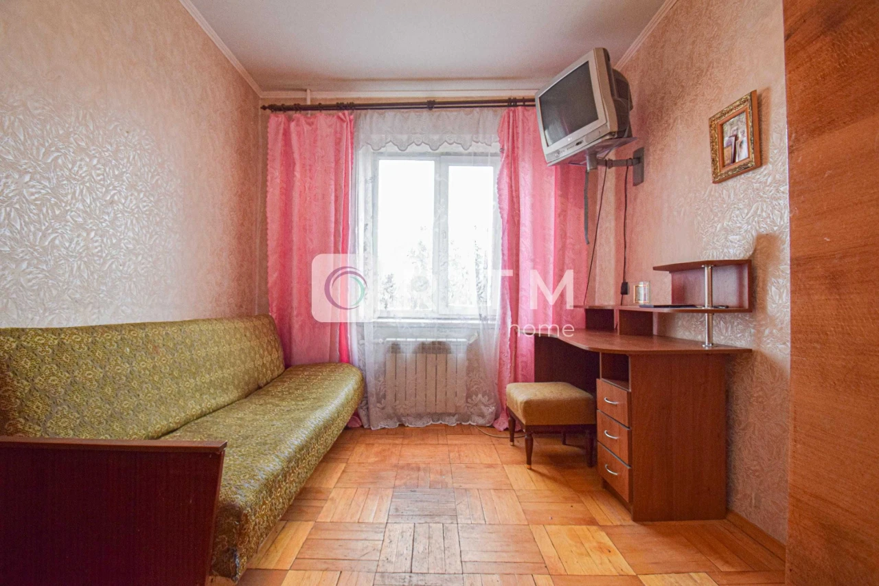 Sale of a 3-room apartment in the area of Canada, Ternopil