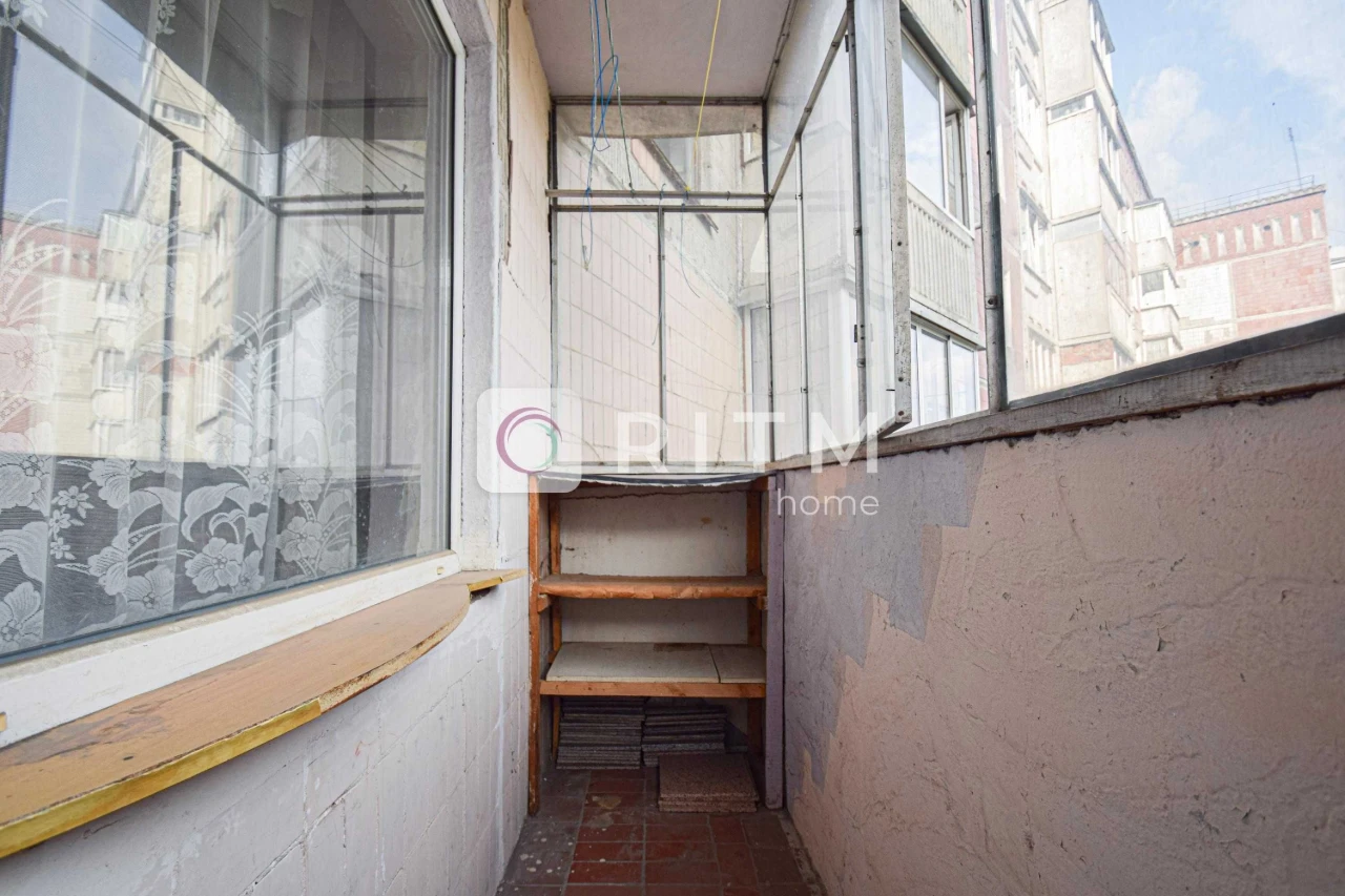 Sale of a 3-room apartment in the area of Canada, Ternopil