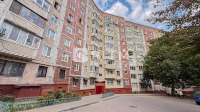 Sale of a 3-room apartment in the area of Canada, Ternopil