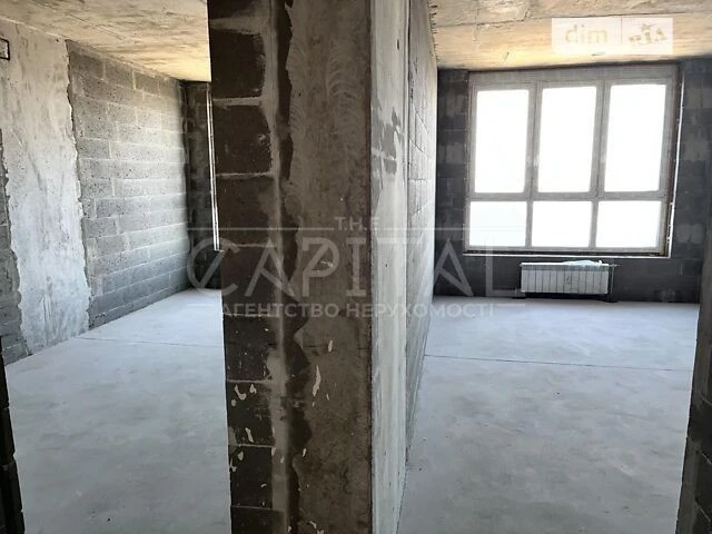 Продаж 1к квартири 43 кв. м на вул. Набережно-Рибальська дор