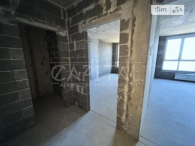 Продаж 1к квартири 43 кв. м на вул. Набережно-Рибальська дор