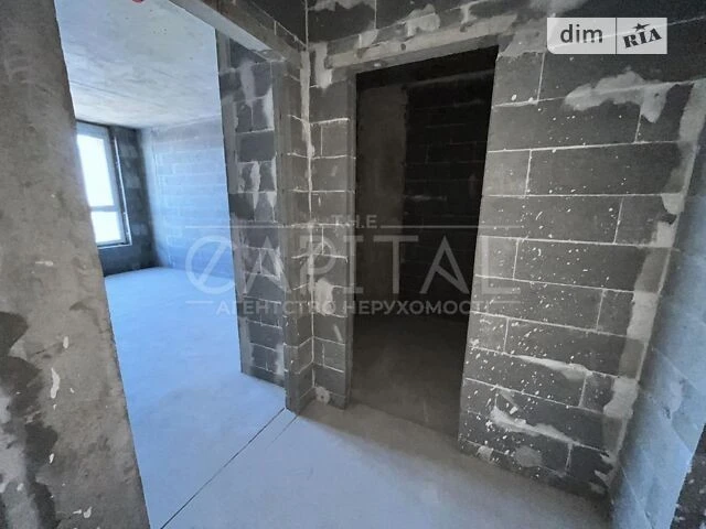 Продаж 1к квартири 43 кв. м на вул. Набережно-Рибальська дор