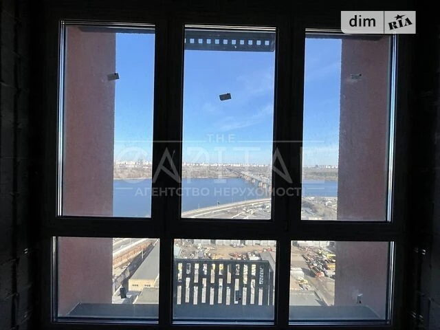 Продаж 1к квартири 43 кв. м на вул. Набережно-Рибальська дор
