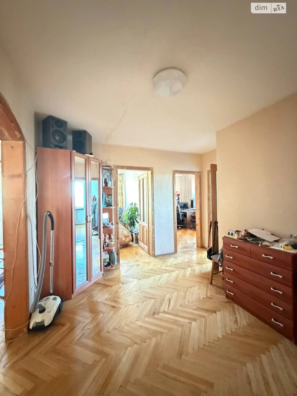 Sale of Apartment in Sykhiv