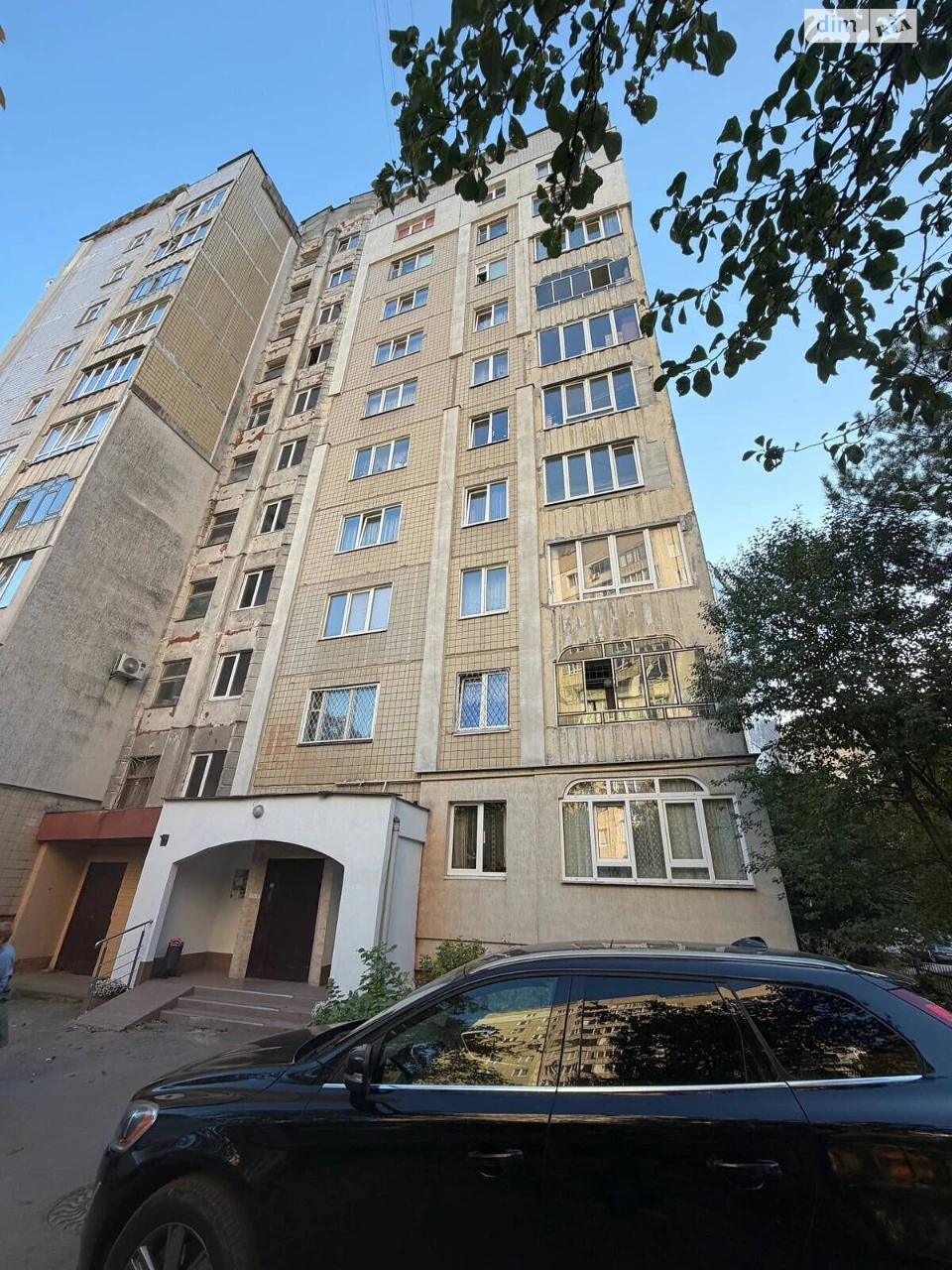 Sale of Apartment in Sykhiv