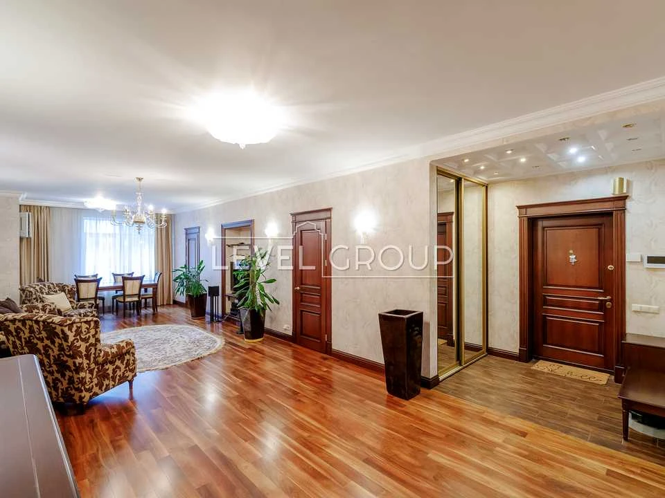 Apartment. Kyiv, Shekavyska St.