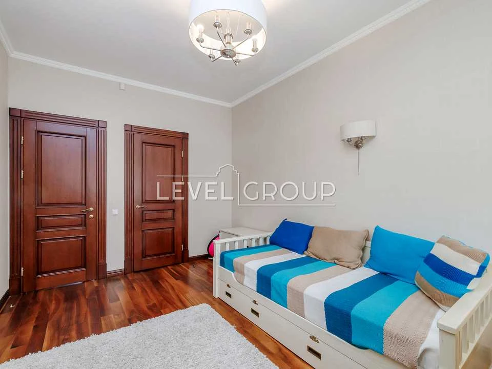 Apartment. Kyiv, Shekavyska St.