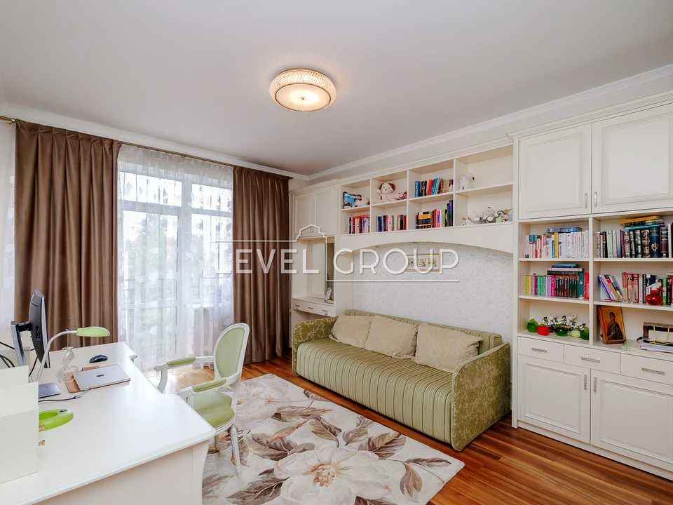 Apartment. Kyiv, Shekavyska St.