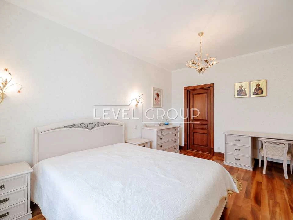 Apartment. Kyiv, Shekavyska St.
