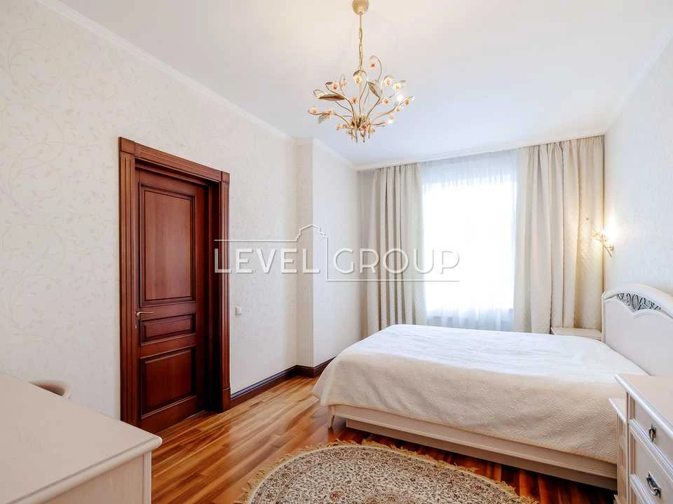 Apartment. Kyiv, Shekavyska St.