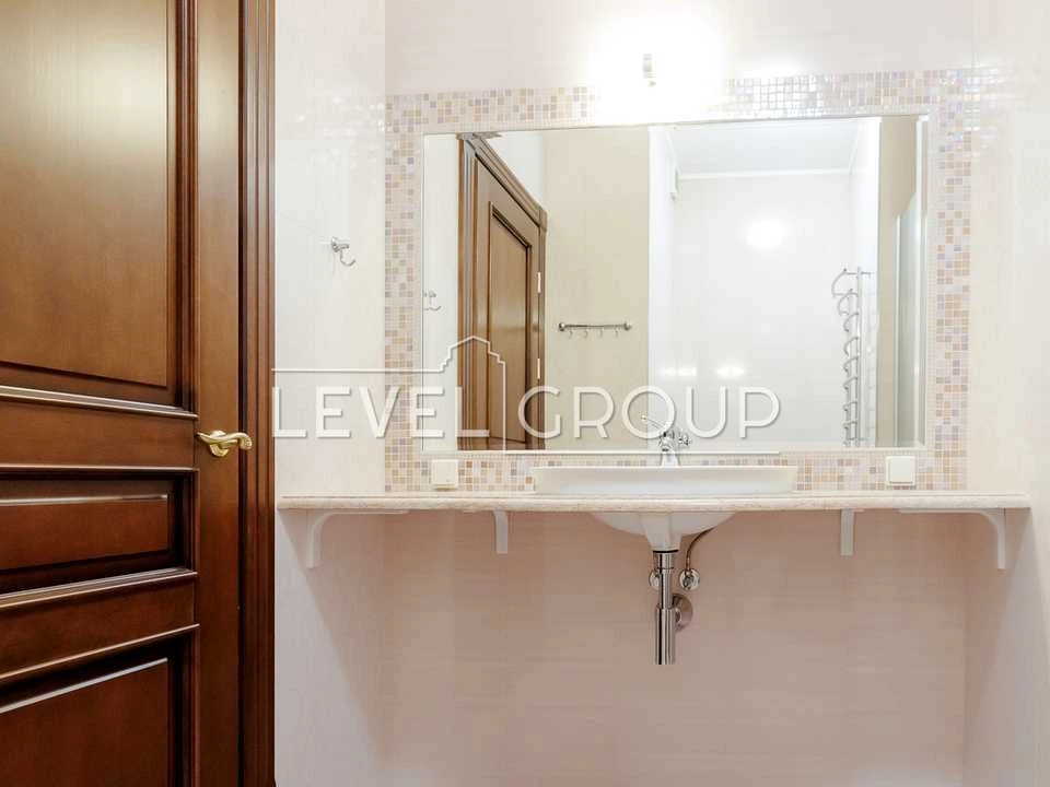 Apartment. Kyiv, Shekavyska St.