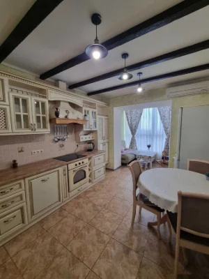 Продажа 2-комнатной квартиры с ремонтом в ЖК "Острова"