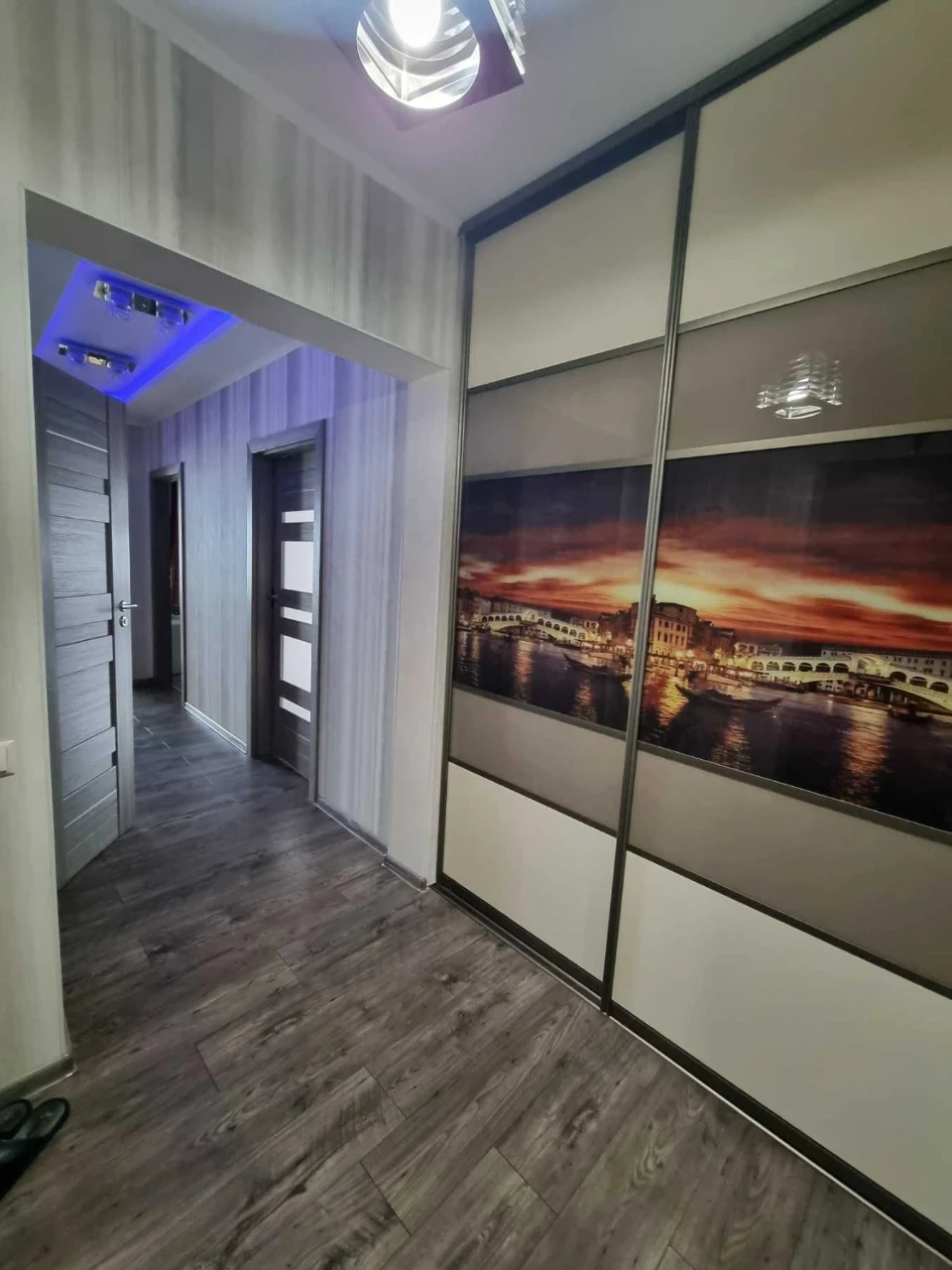 Продажа 2-комнатной квартиры с ремонтом в ЖК "Острова"