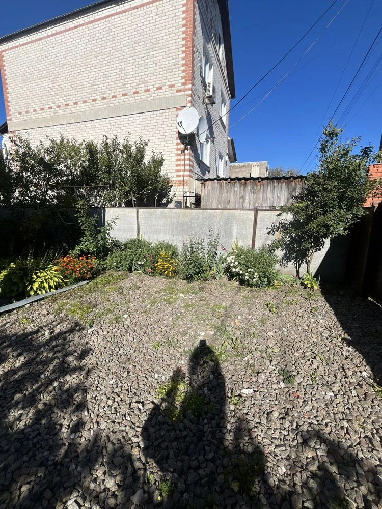 Large house with land near Lake Zemsnaryad