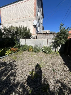 Large house with land near Lake Zemsnaryad