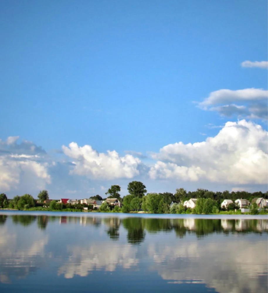 Large house with land near Lake Zemsnaryad