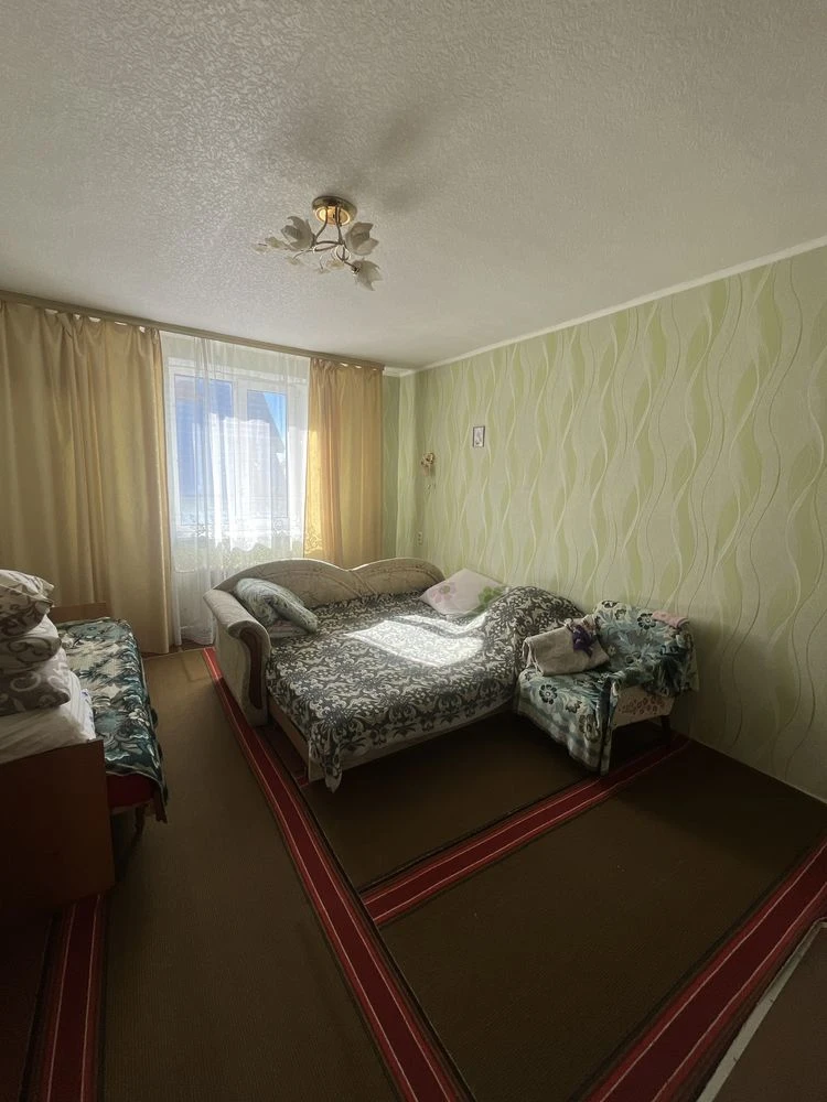 Large house with land near Lake Zemsnaryad