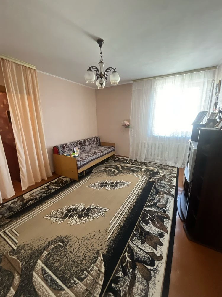 Large house with land near Lake Zemsnaryad