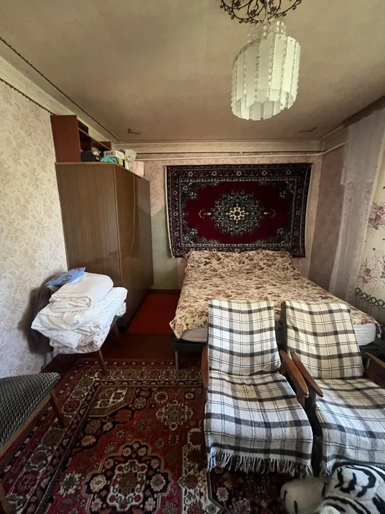 Large house with land near Lake Zemsnaryad