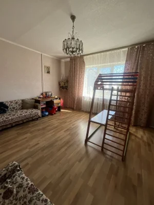 Large house with land near Lake Zemsnaryad