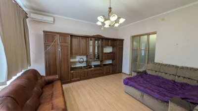 Продаж 2-кімнатної дворівневої квартири на вул. Довбуша