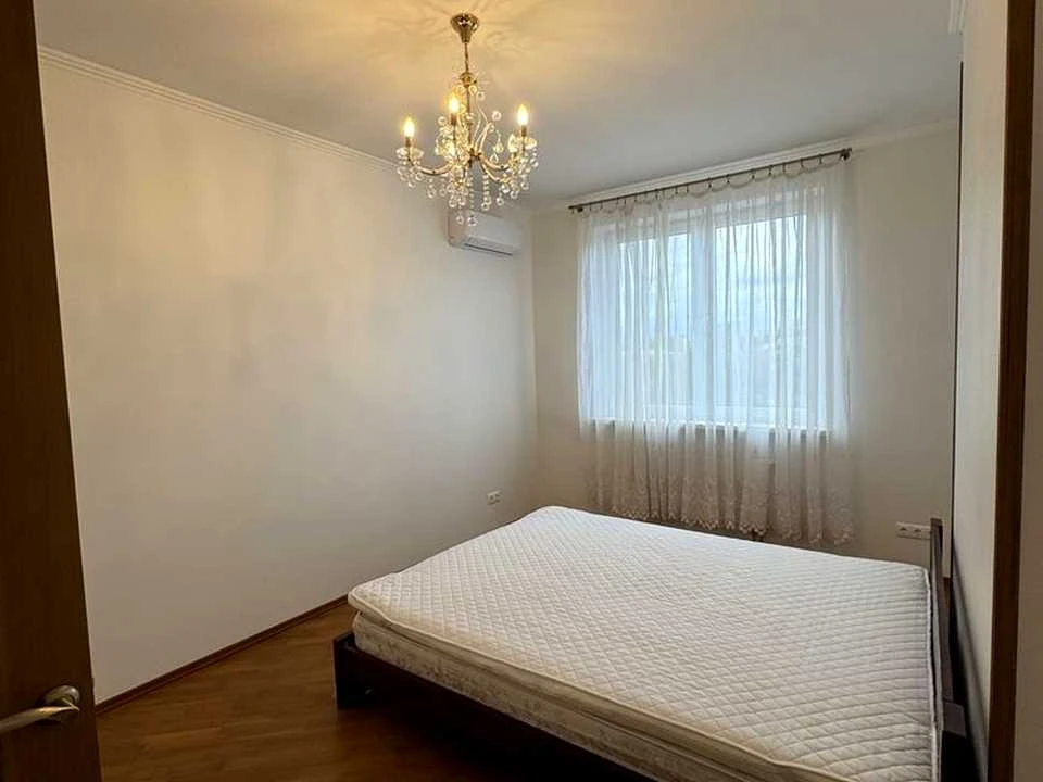 Квартира. Киев, Тбилиский проезд.