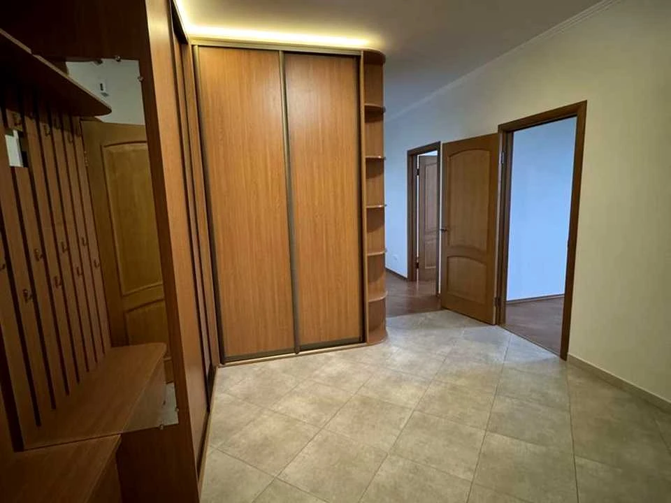Квартира. Киев, Тбилиский проезд.
