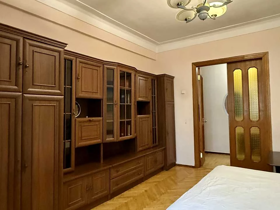 Квартира. Киев, Большая Васильковская улица.