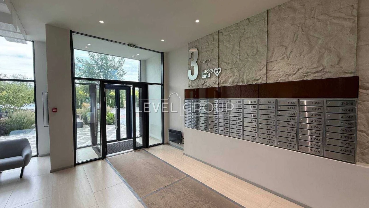 Продаж 1к квартири S=62 кв.м. з терасою 50 кв.м. k=0,3 жк 'L