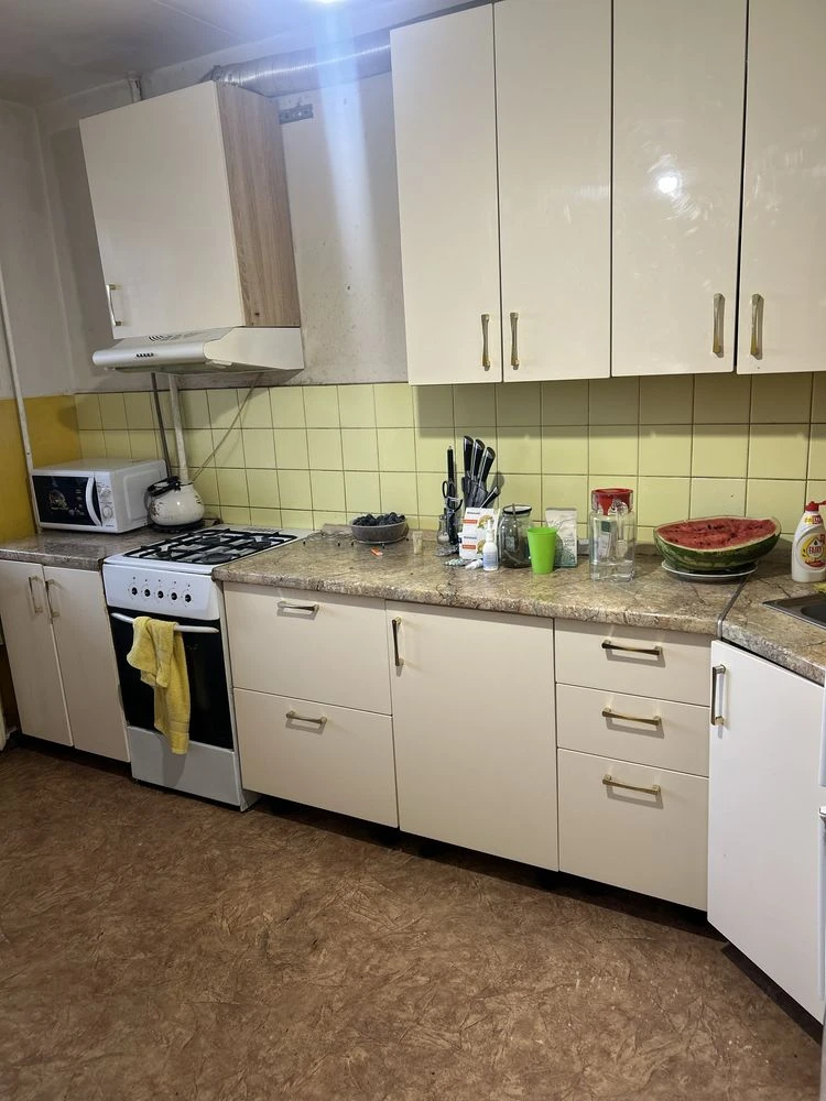 Продам 3-кімнатну квартиру в м. Оболонь